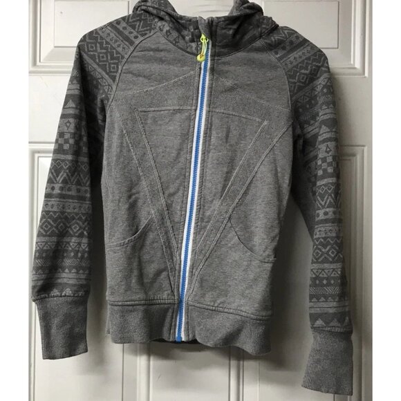 EUC Ivivva Gray Geometric Blue Zip Up Hooded Sweatshirt Girls Size 8 - Picture 1 of 8